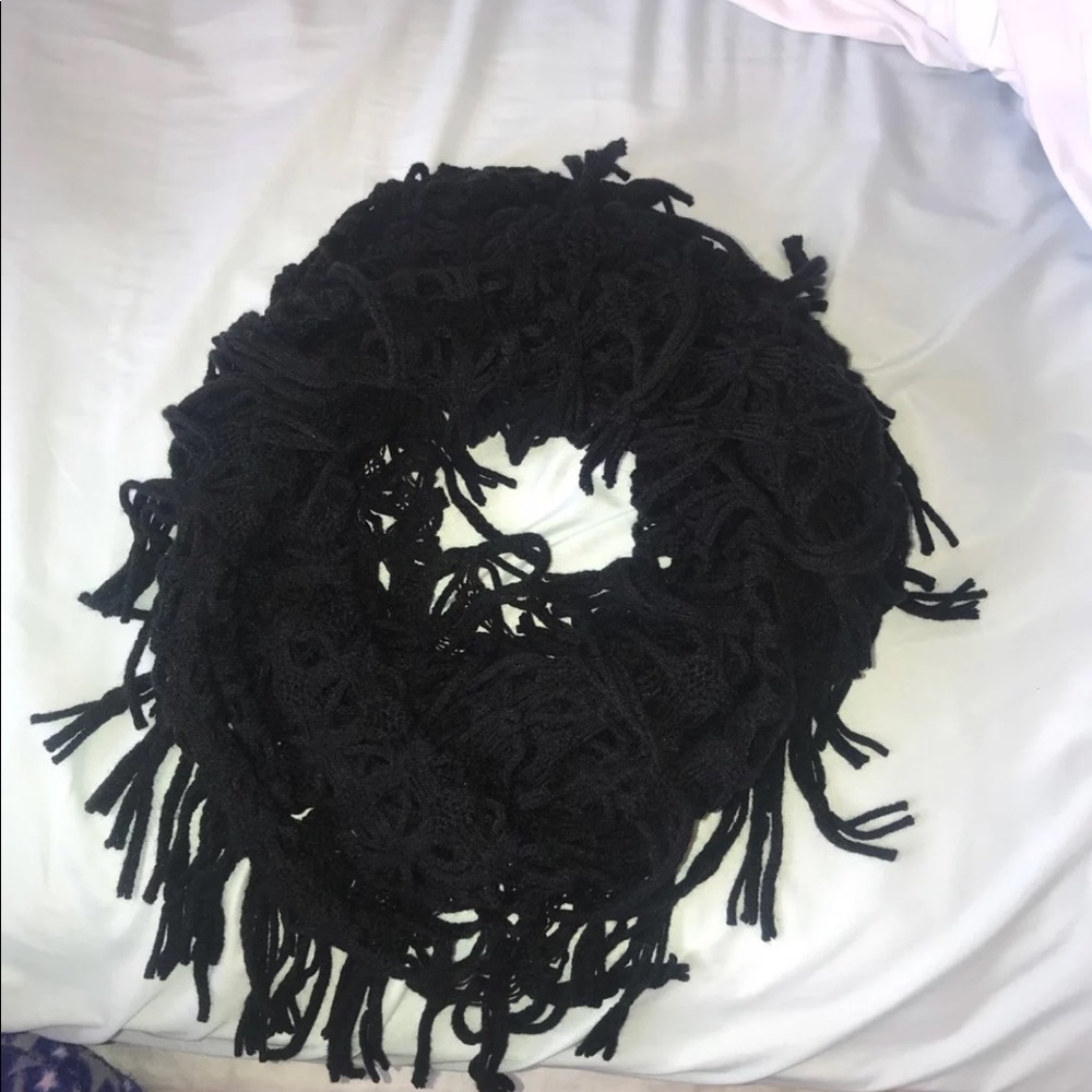 Black infinity scarf